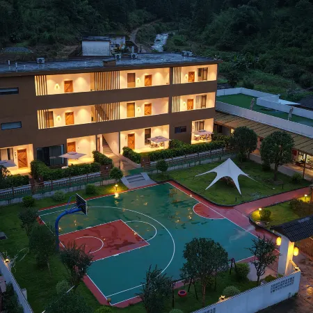 Shanguli Valley Private Hot Spring Resort Courtyard