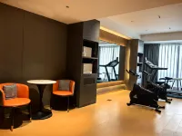 Golden Lion Crown Hotel