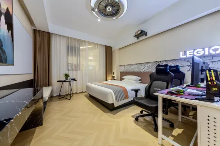 Zhengjiuzhe E-Sports Hotel (Guanggu Square South-Central University for Nationalities) Отели рядом с достопримечательностью «Wuhan Polytechnic»