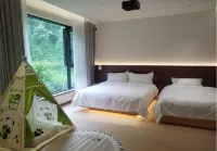 Wenchuan Wolong Shiguang · Xingchen Homestay