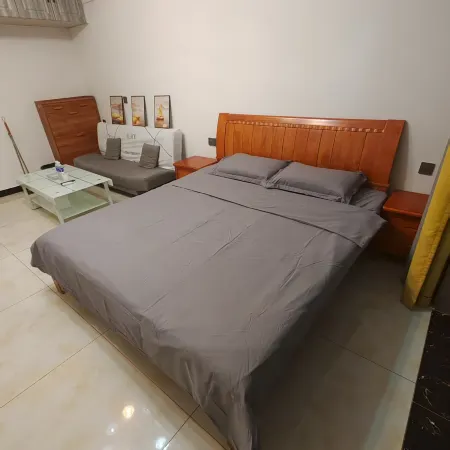 Yuexin Homestay Отели в г. Лонин