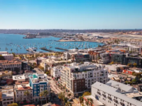 Courtyard by Marriott San Diego Downtown Little Italy Hotels near Santa Fe Depot