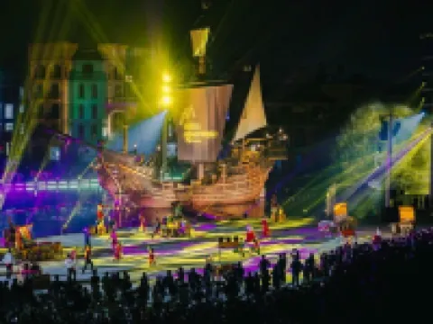 Grand Central Hotel- Vinhomes Ocean Park 3 義柱社酒店