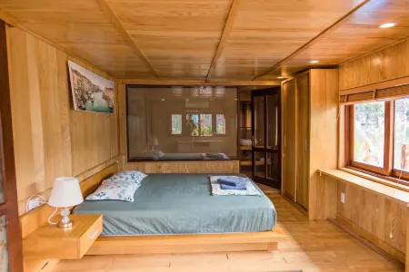 Lan Ha Floating Homestay