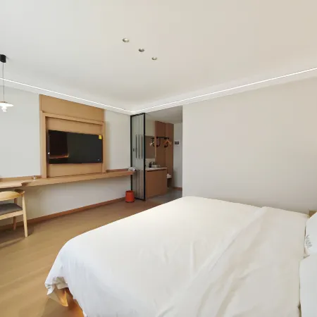 Fountain Hotel (Mengzi Nanhu Park Branch)