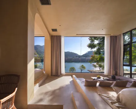 Dongjiang Lake Ergeng Daizhu Homestay Hotels in Zixing