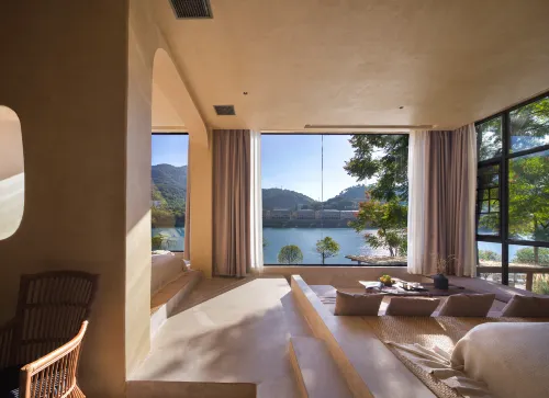 Dongjiang Lake Ergeng Daizhu Homestay Hotels in Zixing