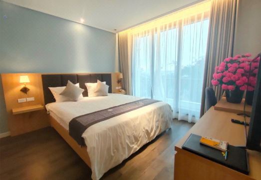 Hong Gia Tue Lake View 전망