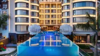 Naga·Y Hotel(Xishuangbanna Jinghong Gaozhuang Xishuangjing Starlight Night Market Store) - 인피니티 풀