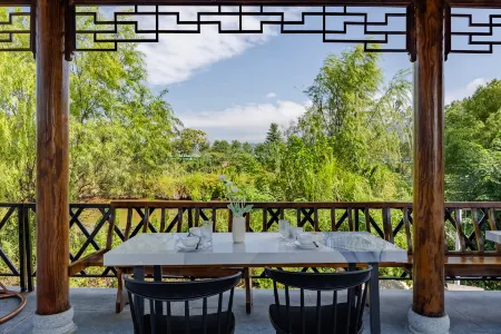 Liantai Xiaozhu Homestay (Lushan Scenic Area Donglin Buddha) Отели рядом с достопримечательностью «Lushan Taohuayuan Scenic Area»