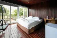 19 Degrees Resort Hotels in Sai Yok