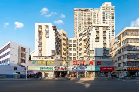 深セン凱茂ホテル（東門旧街曬布地下鉄駅）