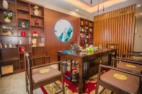 LANOU Hotel (Dengfeng Songshan Shaolin Cultural City) - Fitnessstudio