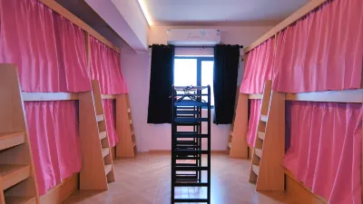 Kaifeng Yuanzhi Female Only Hostel (Gulou Square Qingming Riverside Scene Gallery) โรงแรมใกล้วัดต้าเซียงกัว