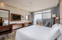 Golden Tulip Canaan Kampala - balcony
