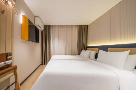 7 Days Inn Smart Selection Zhonglou Dachashi Area Metro Station Xian