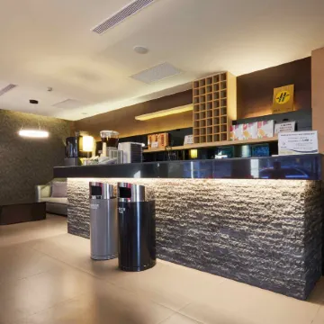 Hai Fu Hotel & Suites