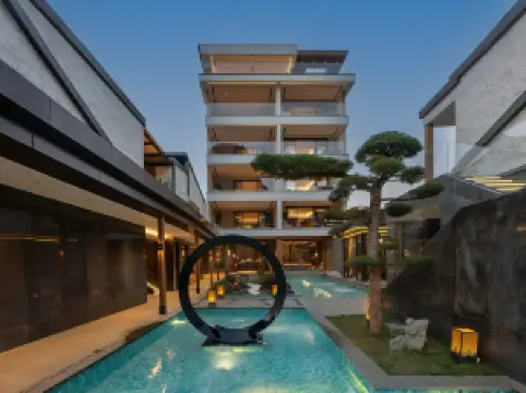 Riverside Paradise Hotel (Lijiang River Branch)