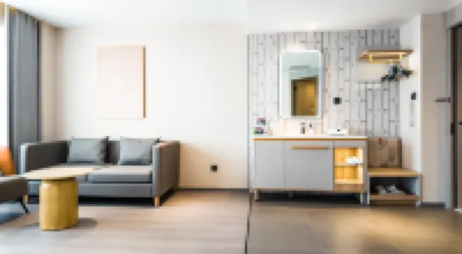 Home Inn (Qingguo Headquarters, Daqing East Station)