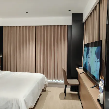 Zhongfu Riverview Hotel