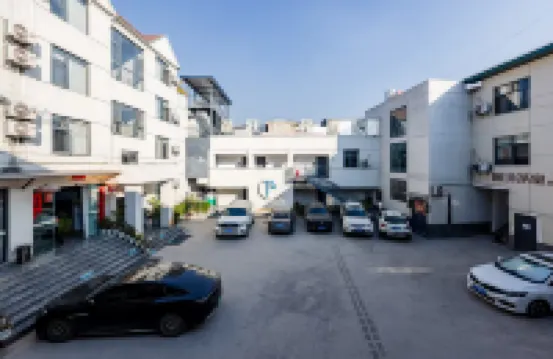 Jinyue Business Hotel