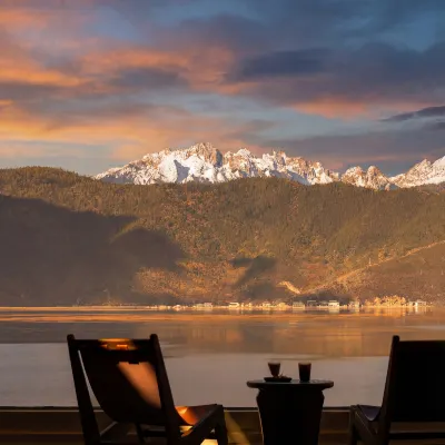 Lismant Bosom Hoteles cerca de Napahai Tourism Area Dala Scenic Spot