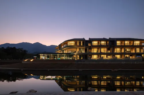 Solowandering· Fuxi Riverside Hotel - 5 stelle