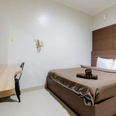 Env Residence Mangga Besar RedPartner Các khách sạn gần Ga Jayakarta