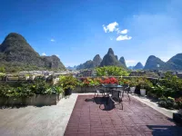 黃姚古鎮藍雪花開中国式旅館
