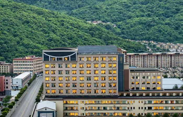 Mehood Lestie Hotel (Nyingchi Municipal Government Gongbu Yinxiang Branch)