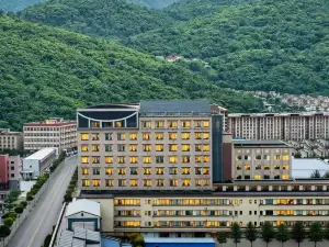 Mehood Lestie Hotel (Nyingchi Municipal Government Gongbu Yinxiang Branch)