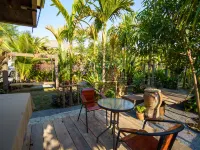 Whale Garden Hotels in Roi Et