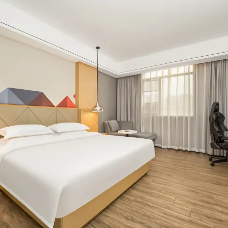 Jiachuang E-Sports B&B (Huizhou Boluo Overseas Chinese Middle School Tianhong Shopping Mall Branch)
