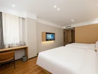 Xinyibai Hotel (Dandong Railwany Station&Yalu River Broken Bridge) Hotéis em Dandong