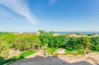 Qinhuangdao Yueheng Kangzhuang (Laohushi Branch) - Ocean View