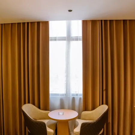 Flower International Hotel