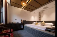 Pingcheng Xu Courtyard House Homestay (Datong Ancient City Daiwang Mansion)