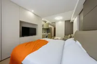 Qinghe B& B ( Beijing Sanlitun Taikooli Store )