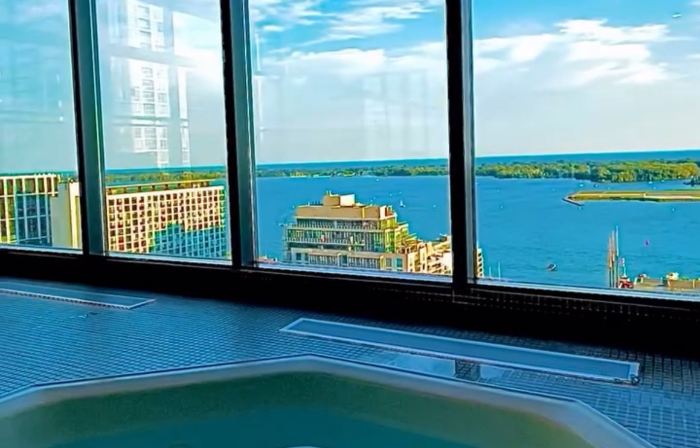 Toronto CityPlace Condo near Waterfront & CN Tower
