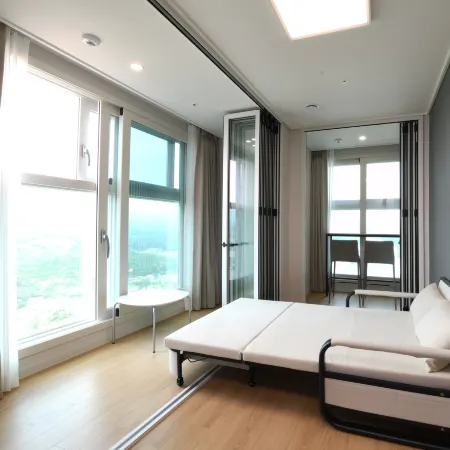Emerson Suite Naksan