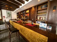 Best Li Rezen Hotel (Lijiang Ancient Town Waterwheel) - 5 estrellas