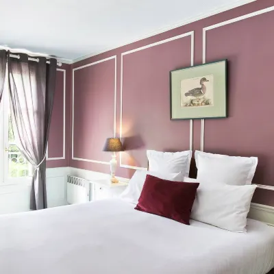 Chateau et Spa de la Commanderie Hotels near Summum