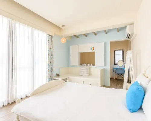 Rainbow Field House Hotels near Jiji Train Station