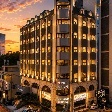 Sunland Hotel Отели рядом с достопримечательностью «Кольватмэул Пансатоп»