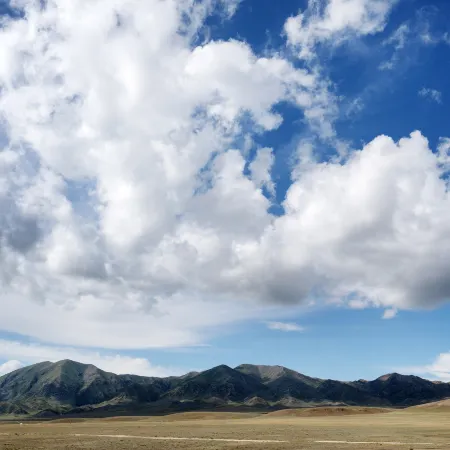 Quanjie Hotel (Borohot Sayram Lake Scenic Area Branch)