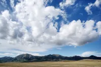 Quanjie Hotel (Borohot Sayram Lake Scenic Area Branch) - Mountain view