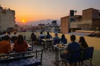 Funky Monkey Hotel Hostel and Apartment with Rooftop Bar - 3-Sterne