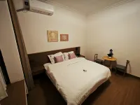 Mangshi Jingtin Homestay - ที่มีที่จอดรถ