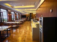 Huayi Select Hotel (Jianchang Central Market) - parking