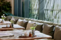 Xi Zhe Wuxi, Curio Collection by Hilton - Pet-friendly